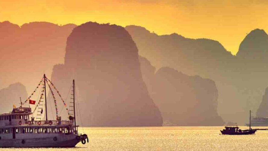 Discover the Enchantment of Halong Bay: Vietnam’s Must-Visit Gem